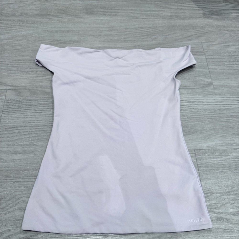 Aritzia Women's Pale Pink Top